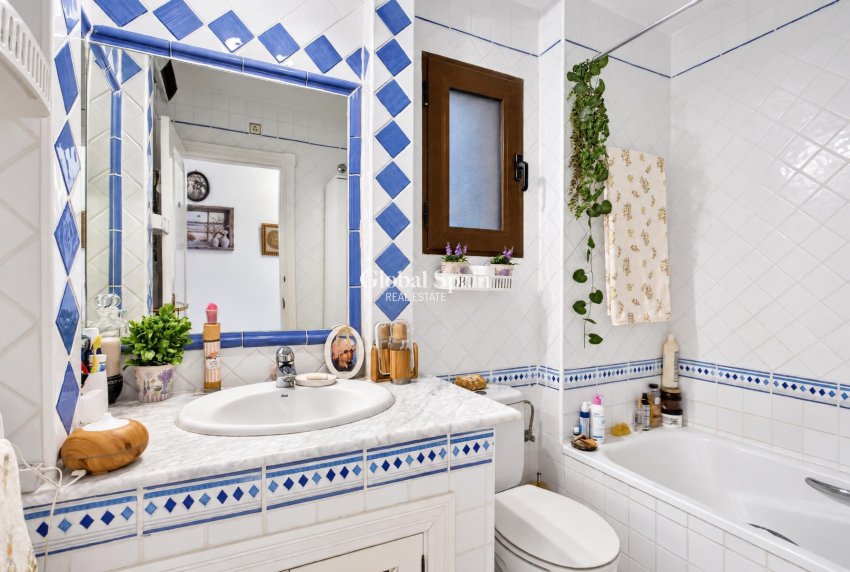 Revente - APPARTEMENT -
ORIHUELA COSTA - Costa Blanca