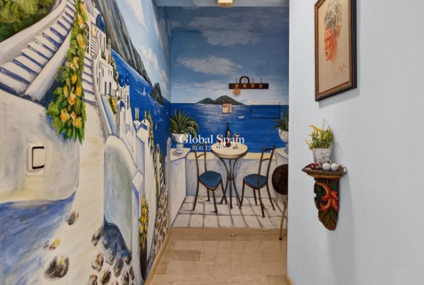 Revente - APPARTEMENT -
ORIHUELA COSTA - Costa Blanca