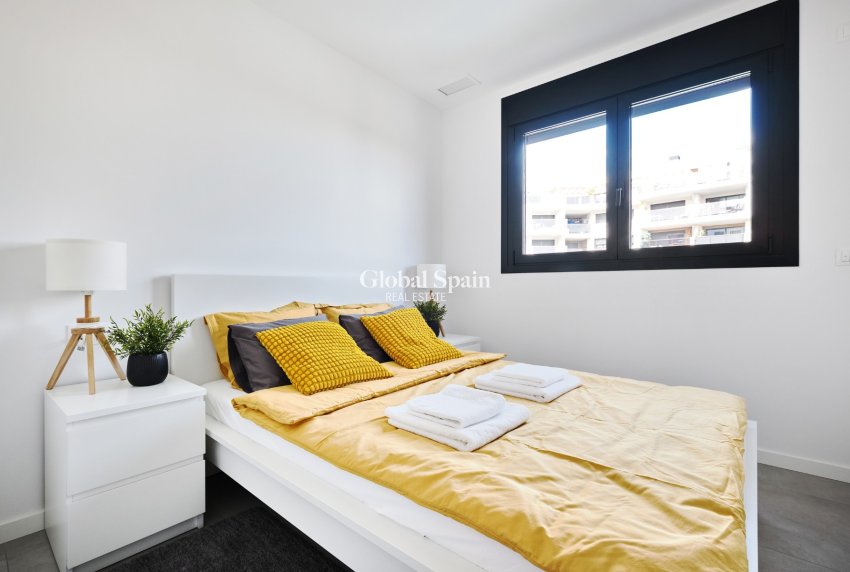 Revente - APPARTEMENT -
ORIHUELA COSTA - DEHESA DE CAMPOAMOR