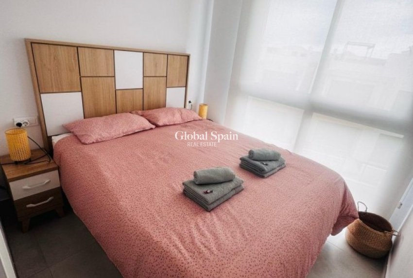 Revente - APPARTEMENT -
ORIHUELA COSTA - Inland