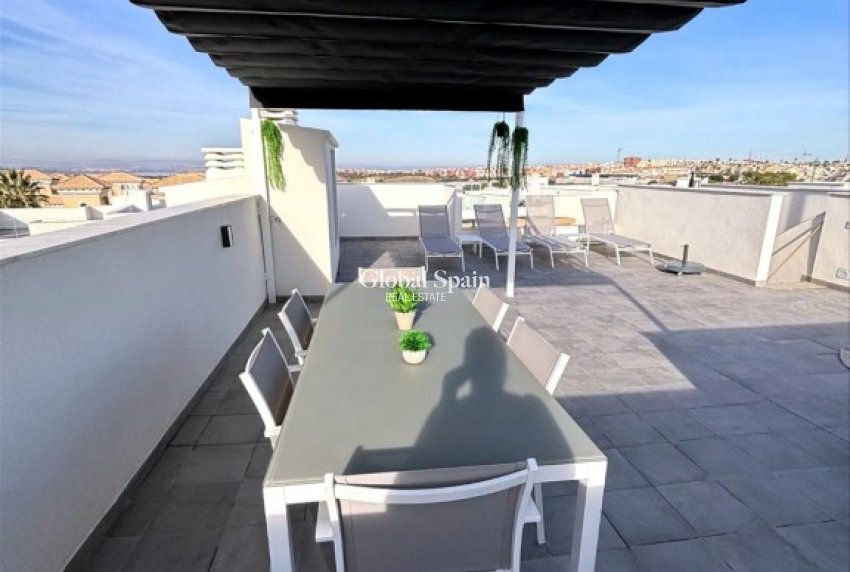 Revente - APPARTEMENT -
ORIHUELA COSTA - Inland