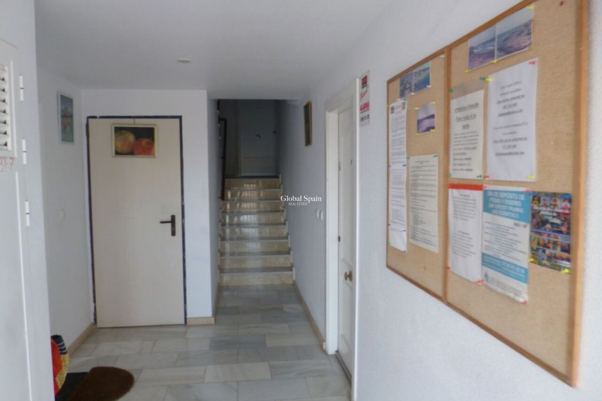 Revente - APPARTEMENT -
ORIHUELA COSTA - Inland