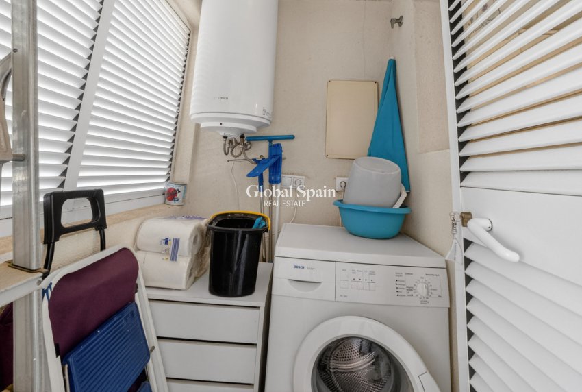 Revente - APPARTEMENT -
ORIHUELA COSTA - La Calma