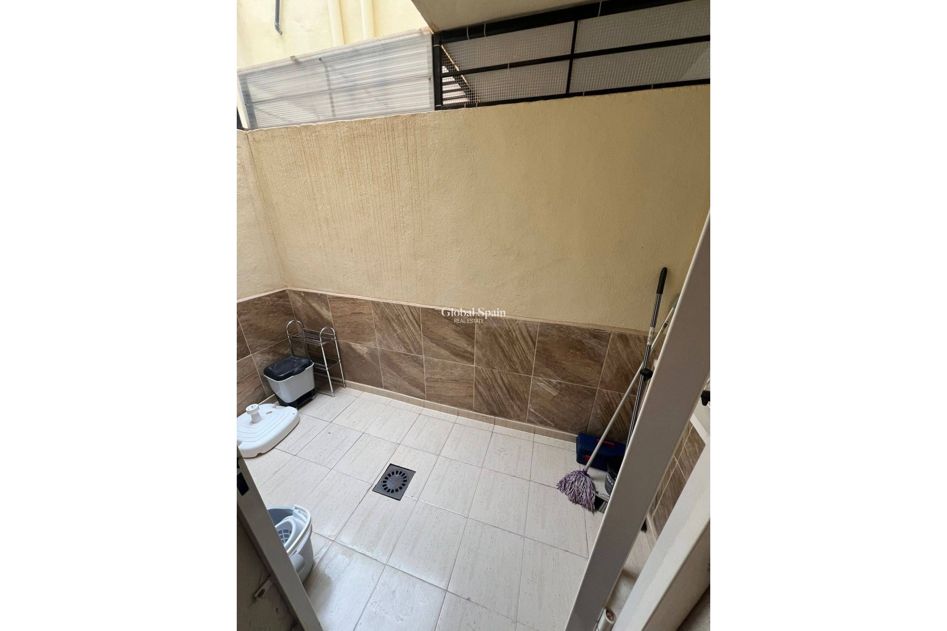 Revente - APPARTEMENT -
ORIHUELA COSTA - La Florida