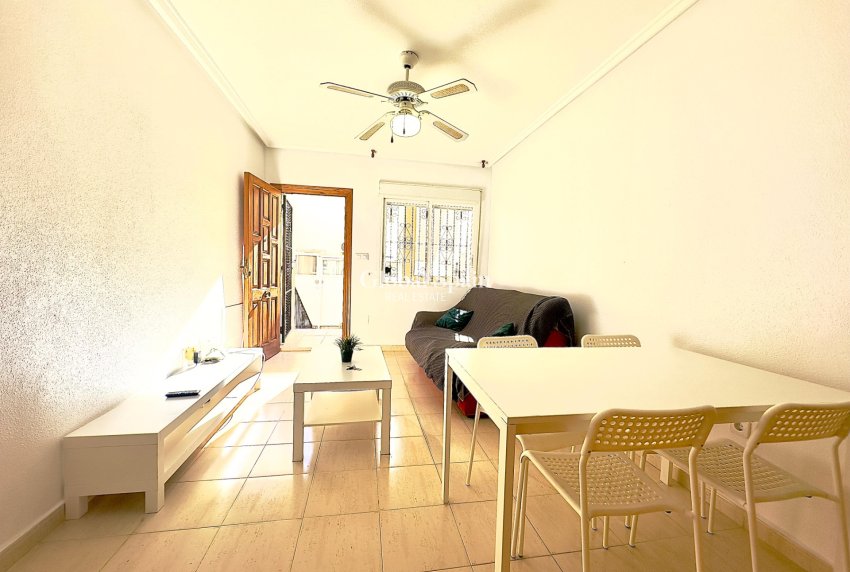 Revente - APPARTEMENT -
ORIHUELA COSTA - La Florida