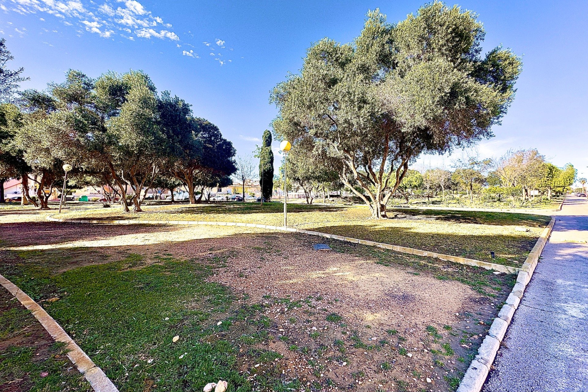 Revente - APPARTEMENT -
ORIHUELA COSTA - La Florida