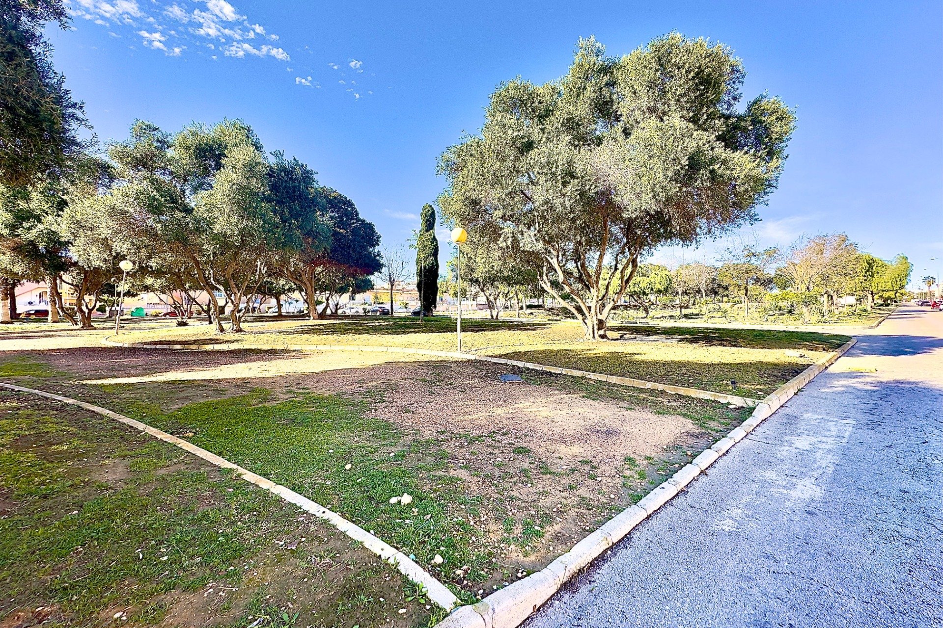 Revente - APPARTEMENT -
ORIHUELA COSTA - La Florida