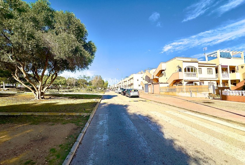 Revente - APPARTEMENT -
ORIHUELA COSTA - La Florida