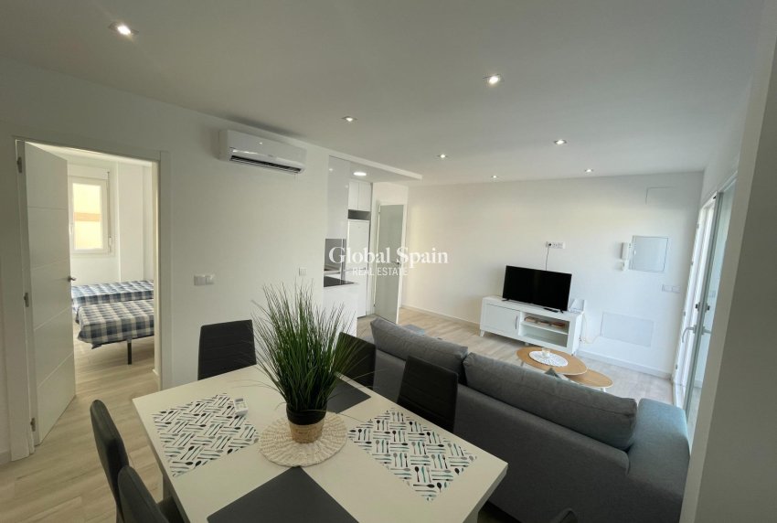 Revente - APPARTEMENT -
ORIHUELA COSTA - La Regia