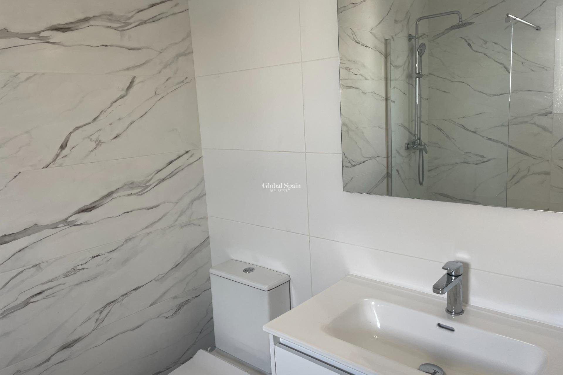 Revente - APPARTEMENT -
ORIHUELA COSTA - La Regia