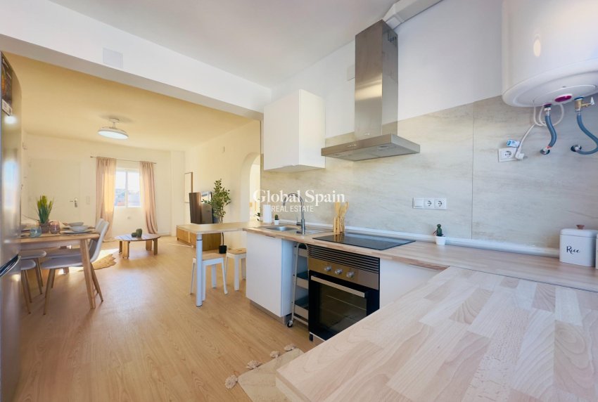 Revente - APPARTEMENT -
ORIHUELA COSTA - La Regia