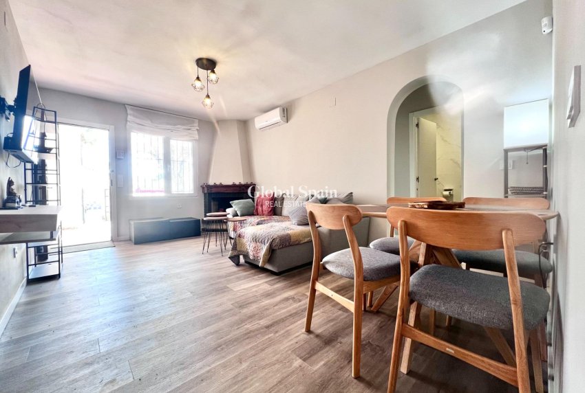 Revente - APPARTEMENT -
ORIHUELA COSTA - La Regia
