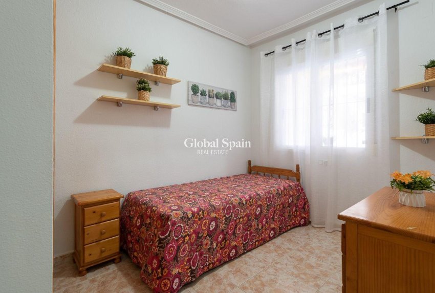 Revente - APPARTEMENT -
ORIHUELA COSTA - La Regia