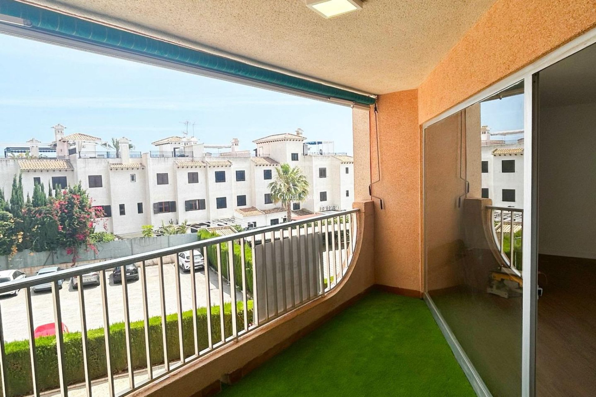Revente - APPARTEMENT -
ORIHUELA COSTA - La Regia