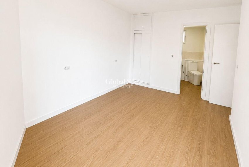 Revente - APPARTEMENT -
ORIHUELA COSTA - La Regia