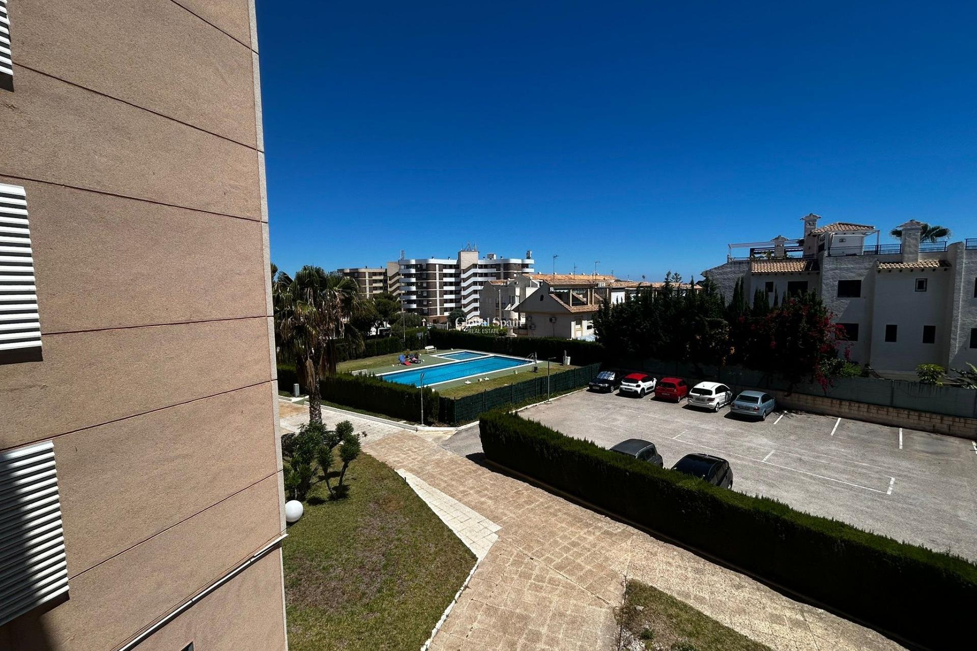 Revente - APPARTEMENT -
ORIHUELA COSTA - La Regia