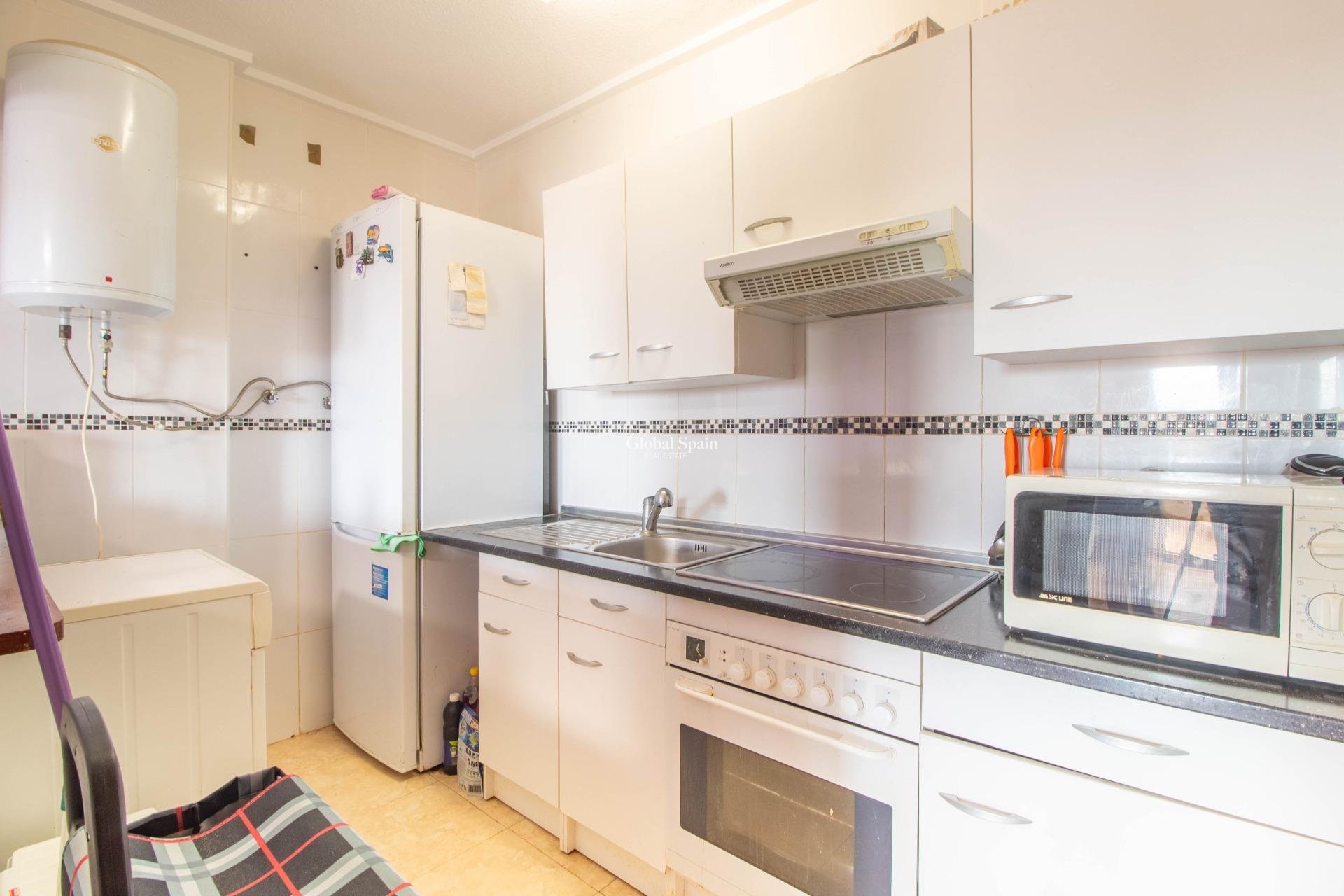 Revente - APPARTEMENT -
ORIHUELA COSTA - La Regia