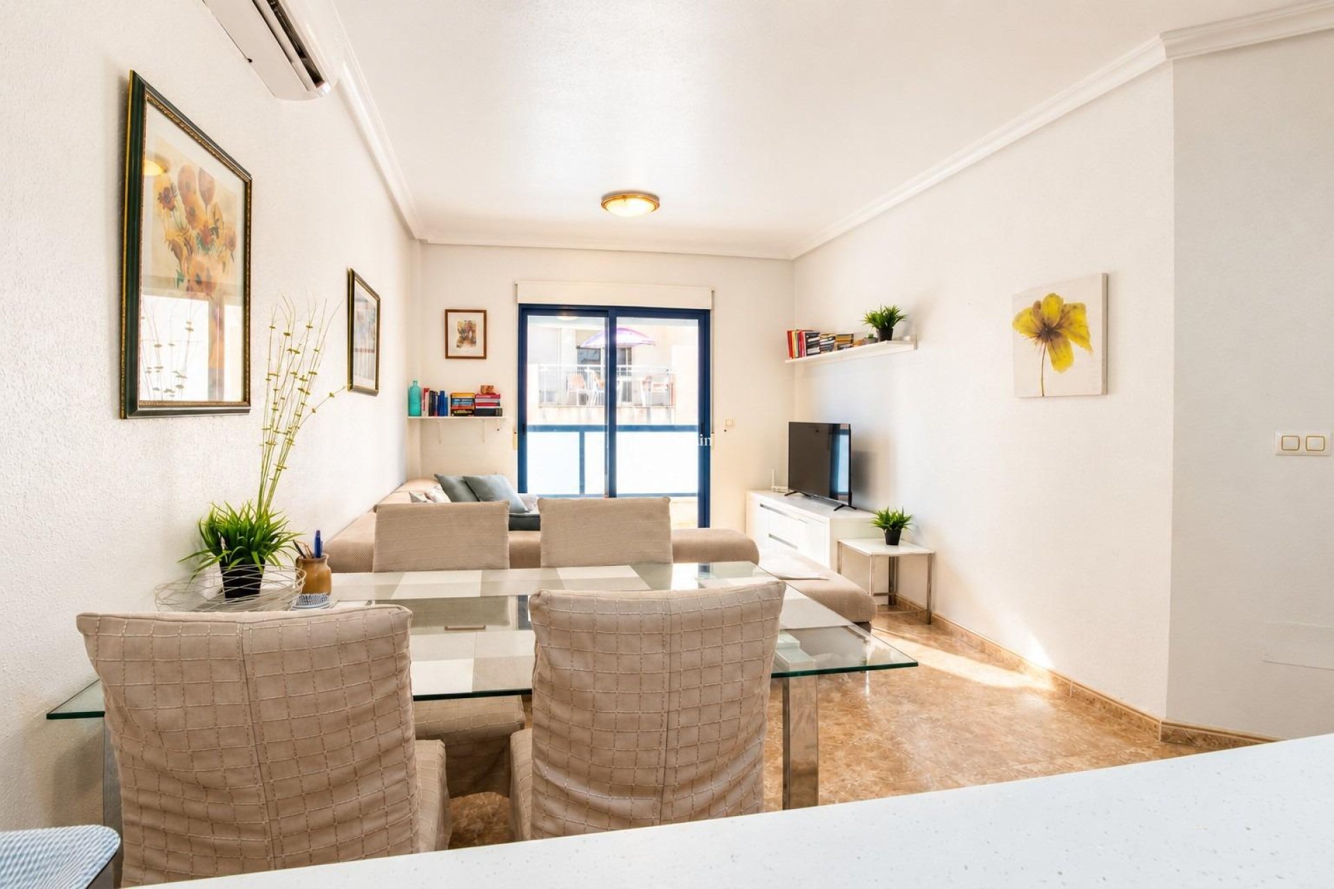 Revente - APPARTEMENT -
ORIHUELA COSTA - La Regia
