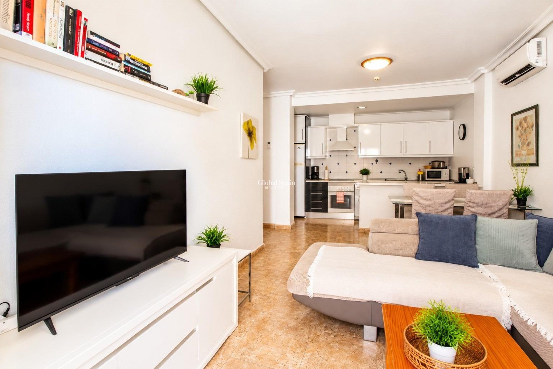 Revente - APPARTEMENT -
ORIHUELA COSTA - La Regia