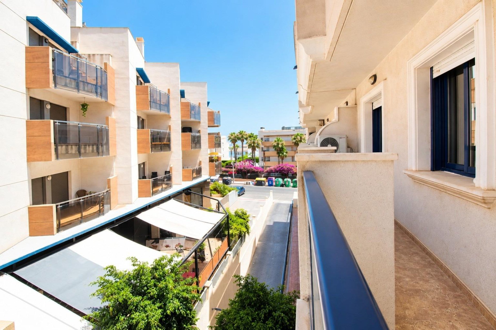 Revente - APPARTEMENT -
ORIHUELA COSTA - La Regia