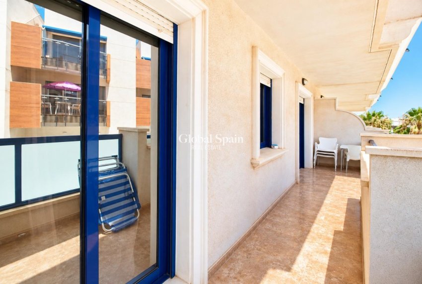 Revente - APPARTEMENT -
ORIHUELA COSTA - La Regia