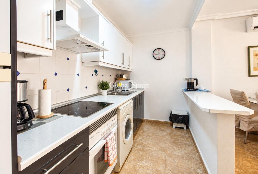 Revente - APPARTEMENT -
ORIHUELA COSTA - La Regia