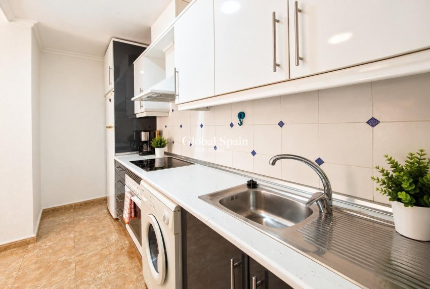 Revente - APPARTEMENT -
ORIHUELA COSTA - La Regia