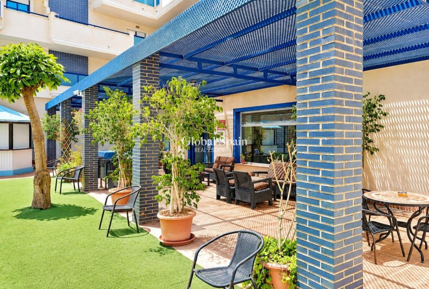 Revente - APPARTEMENT -
ORIHUELA COSTA - La Regia