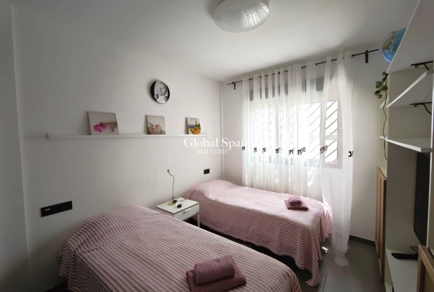 Revente - Appartement -
ORIHUELA COSTA - La Zenia