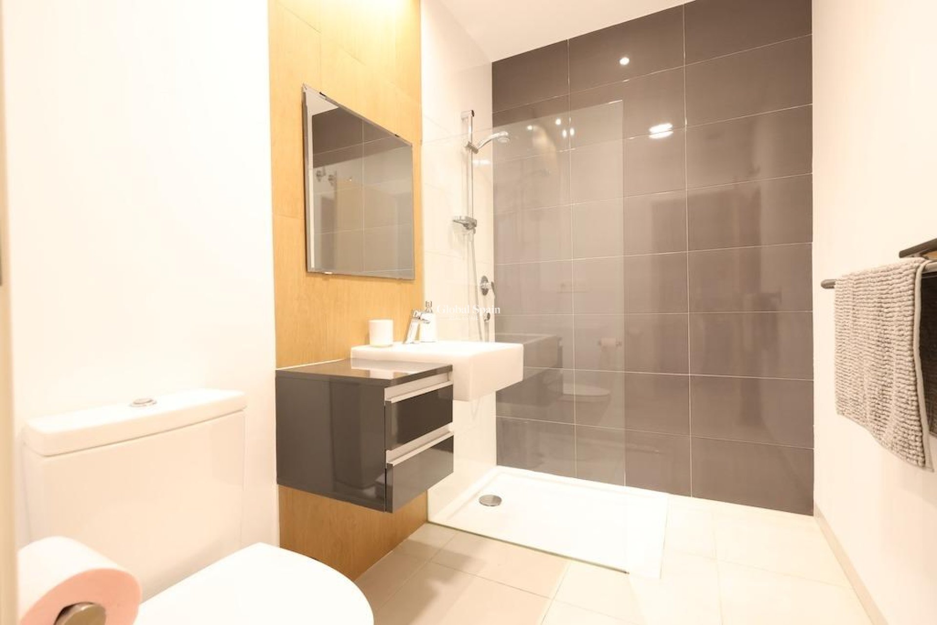 Revente - APPARTEMENT -
ORIHUELA COSTA - La Zenia