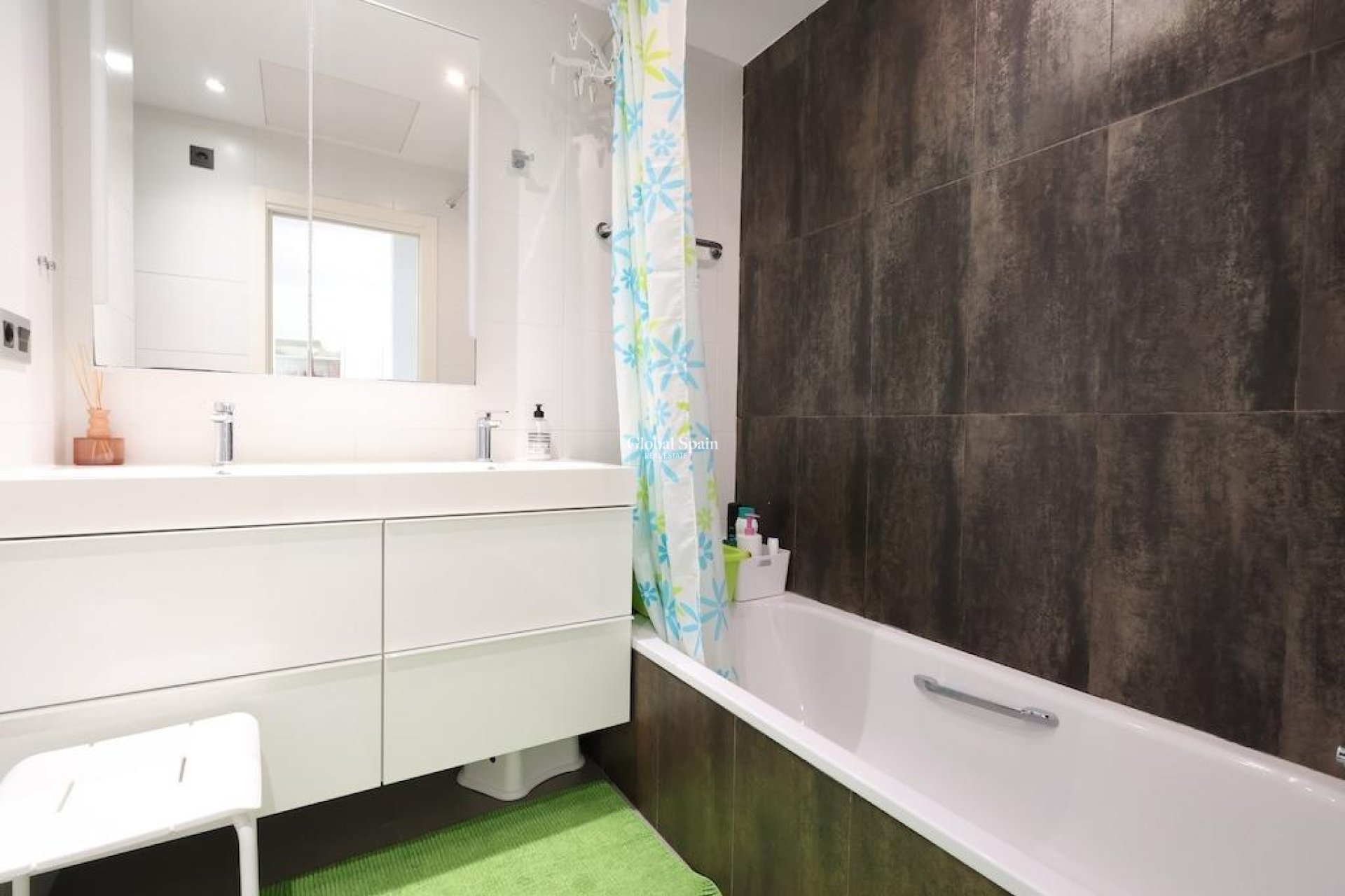 Revente - APPARTEMENT -
ORIHUELA COSTA - La Zenia