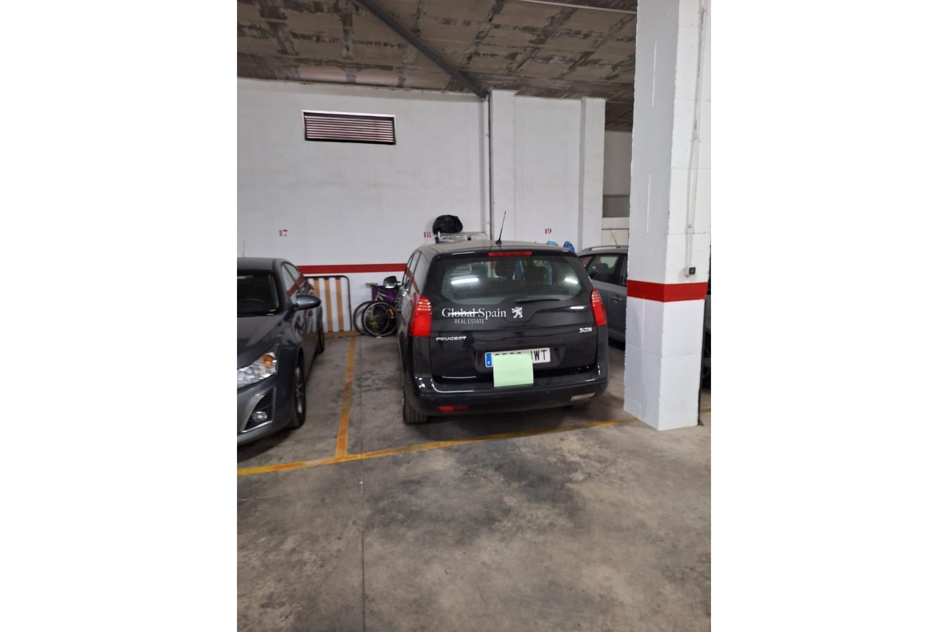 Revente - APPARTEMENT -
ORIHUELA COSTA - La Zenia