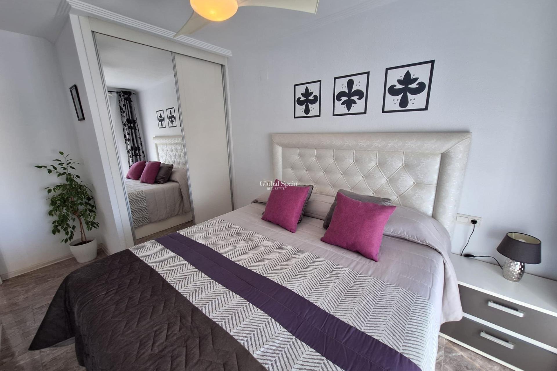 Revente - APPARTEMENT -
ORIHUELA COSTA - La Zenia