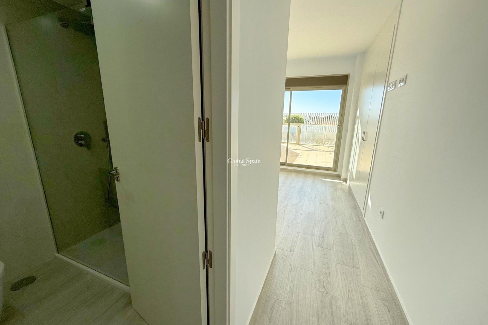 Revente - APPARTEMENT -
ORIHUELA COSTA - La Zenia