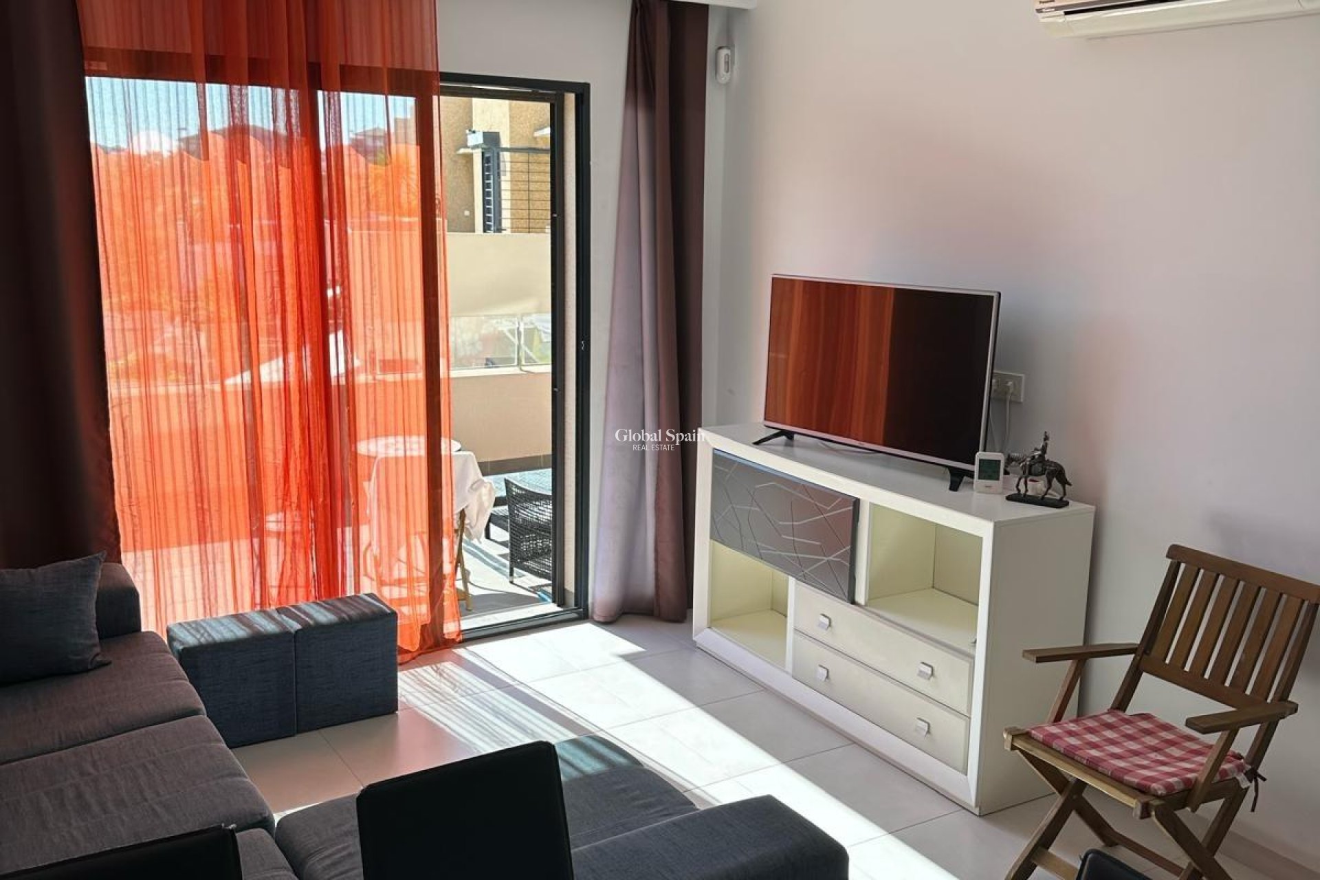 Revente - APPARTEMENT -
ORIHUELA COSTA - La Zenia