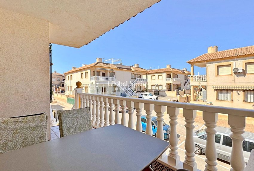 Revente - Appartement -
ORIHUELA COSTA - La Zenia