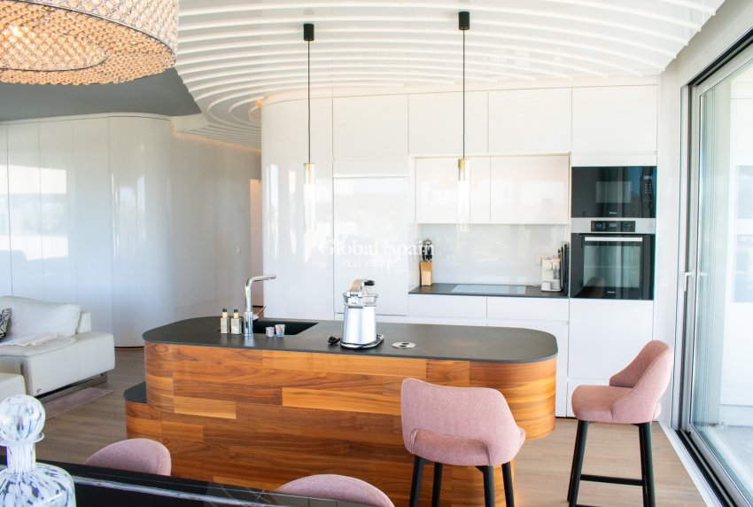 Revente - APPARTEMENT -
ORIHUELA COSTA - LAS COLINAS GOLF RESORT