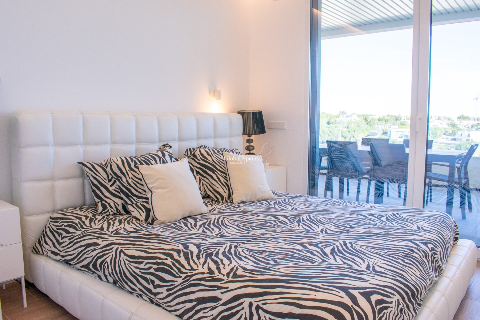 Revente - APPARTEMENT -
ORIHUELA COSTA - LAS COLINAS GOLF RESORT