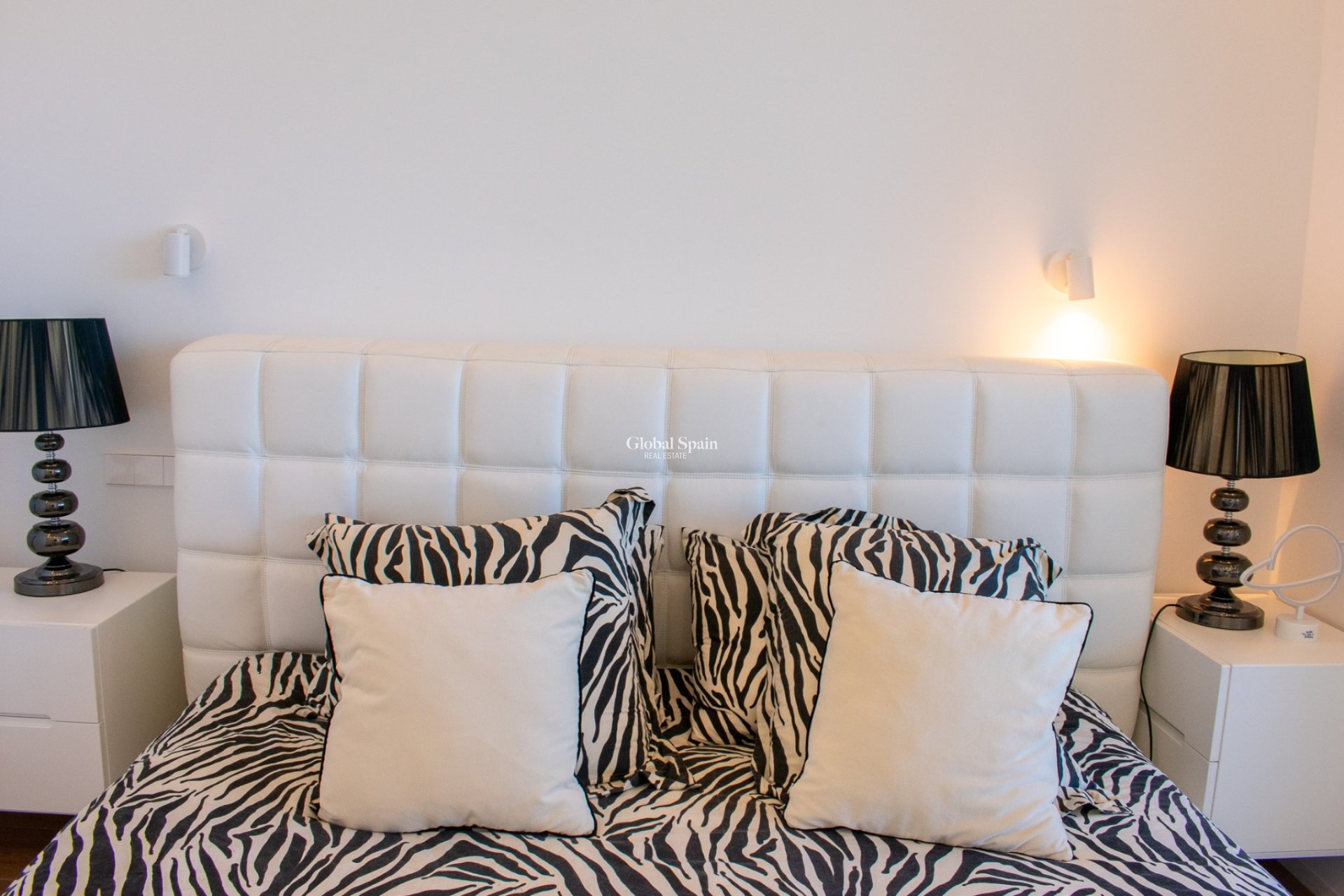 Revente - APPARTEMENT -
ORIHUELA COSTA - LAS COLINAS GOLF RESORT