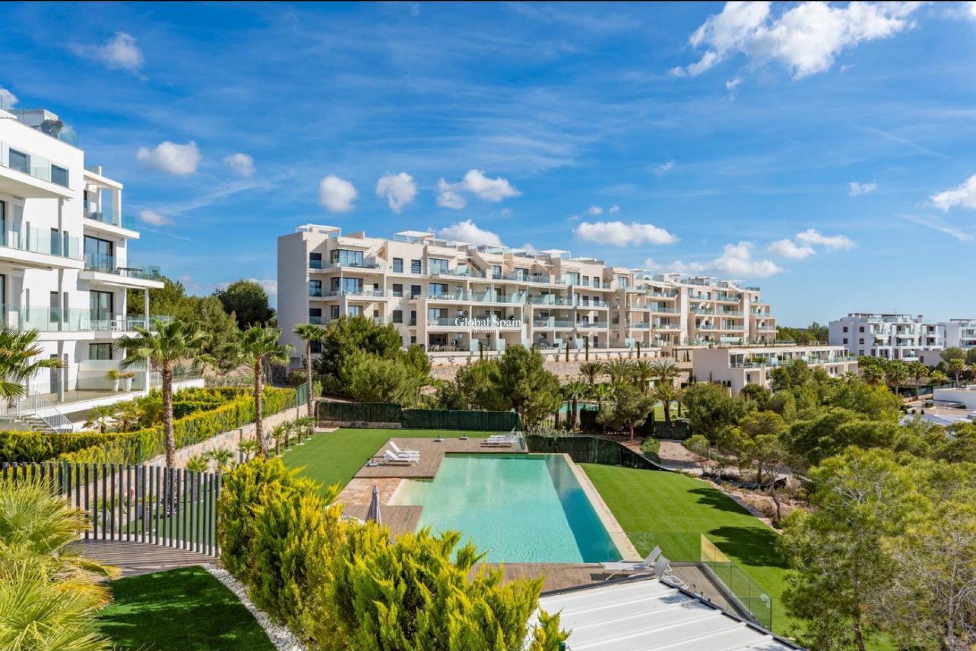 Revente - APPARTEMENT -
ORIHUELA COSTA - LAS COLINAS GOLF RESORT