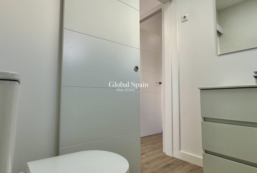 Revente - APPARTEMENT -
ORIHUELA COSTA - Las Filipinas