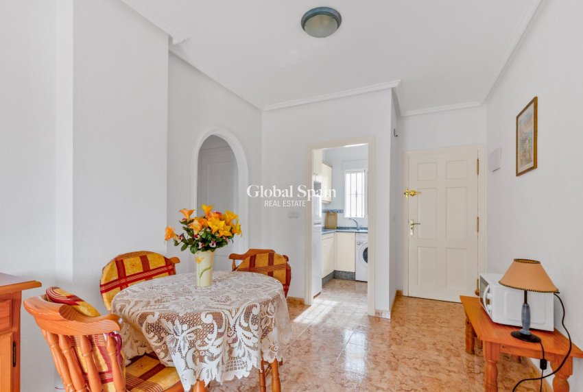 Revente - APPARTEMENT -
ORIHUELA COSTA - Las Filipinas