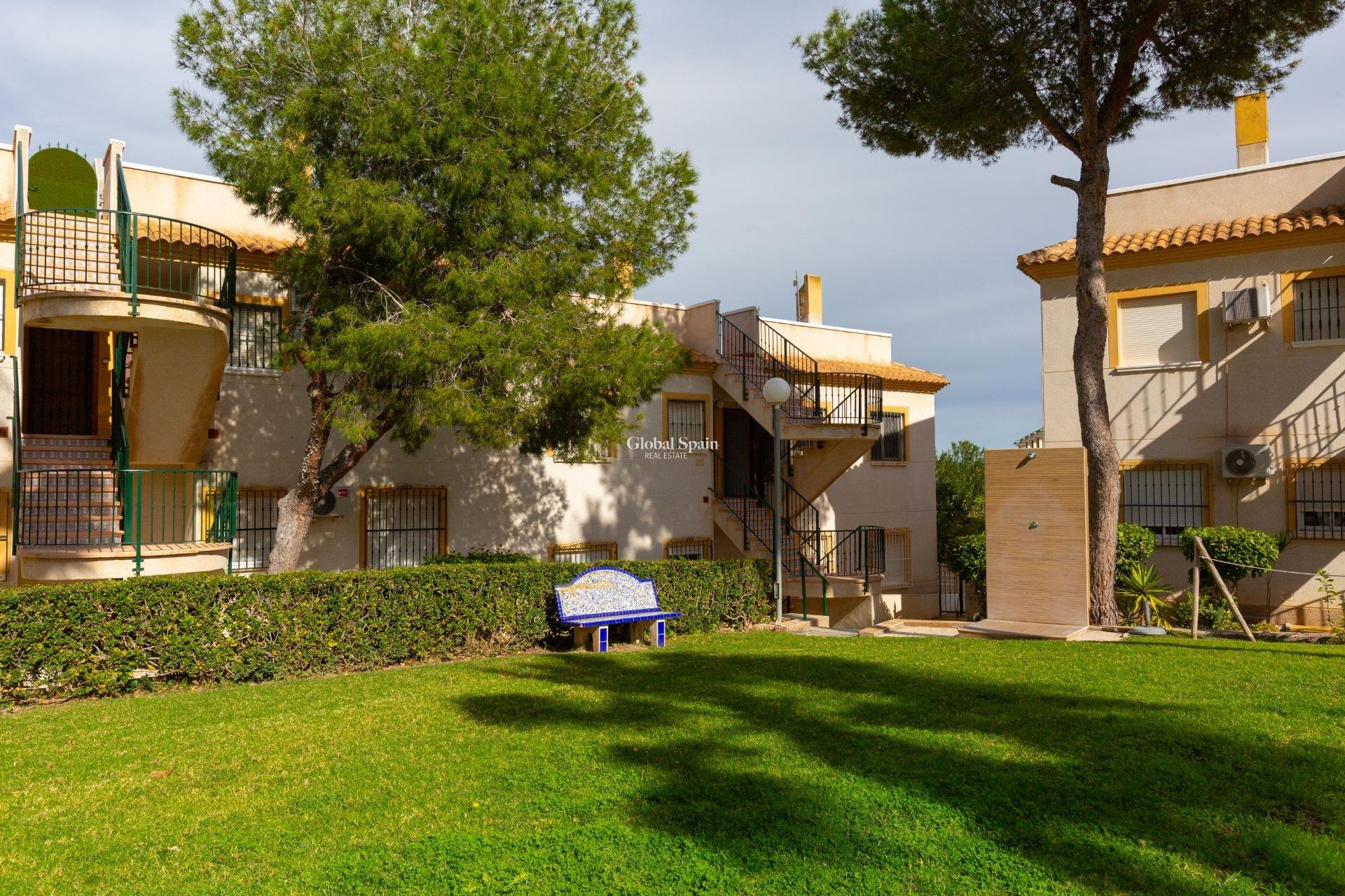 Revente - APPARTEMENT -
ORIHUELA COSTA - Las Filipinas