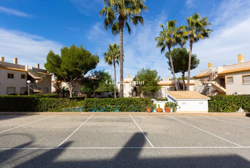 Revente - APPARTEMENT -
ORIHUELA COSTA - Las Filipinas