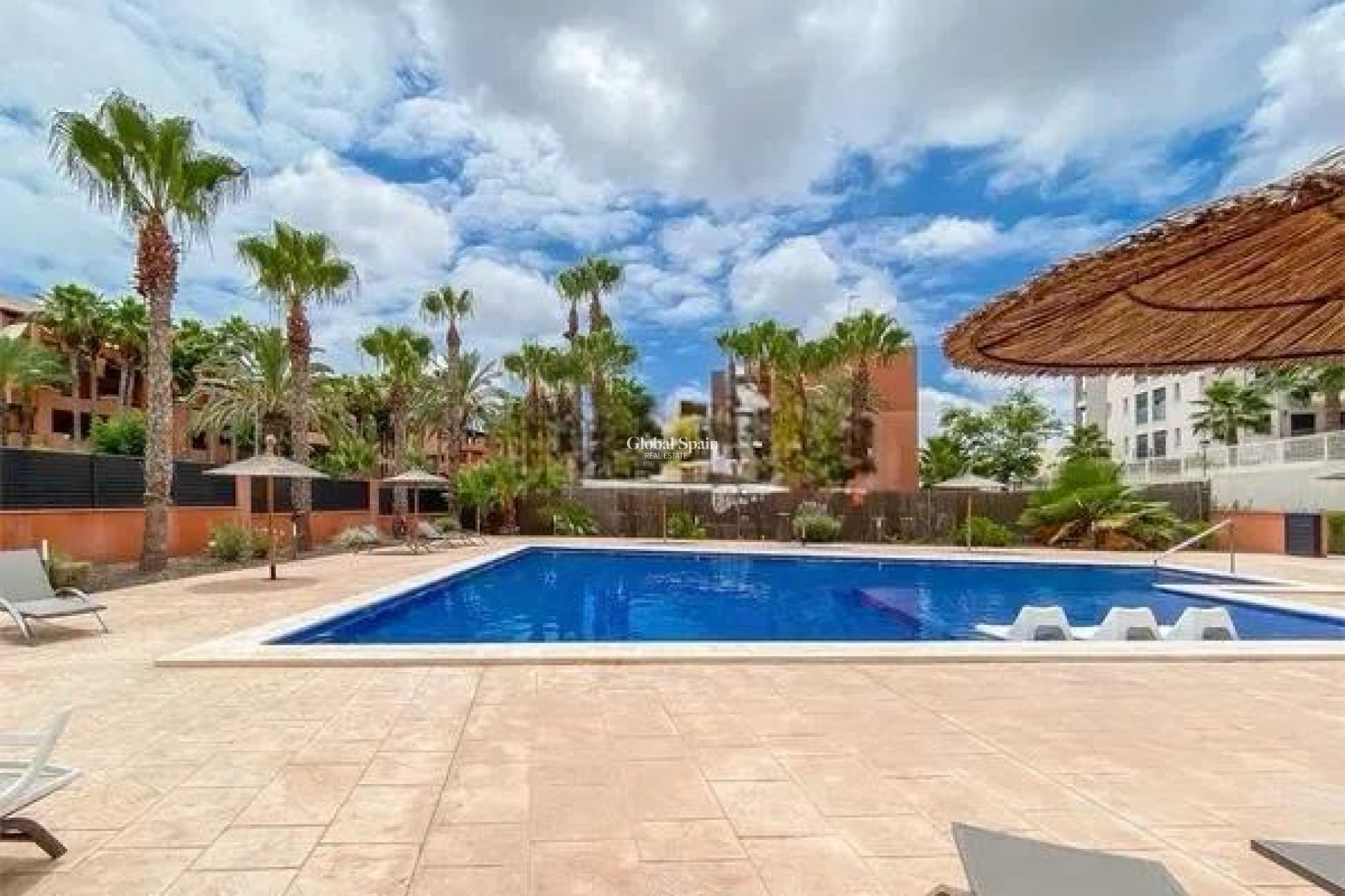 Revente - APPARTEMENT -
ORIHUELA COSTA - Las Filipinas