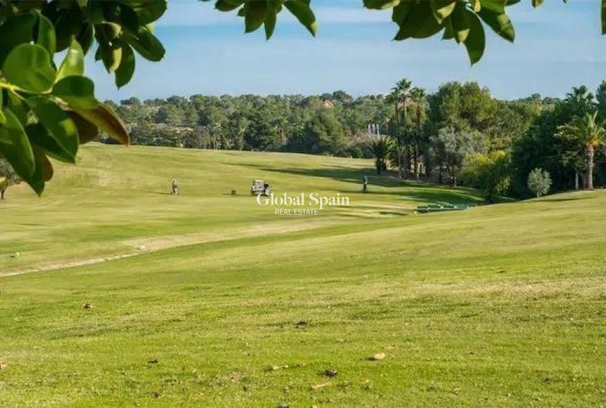 Revente - APPARTEMENT -
ORIHUELA COSTA - Las Filipinas