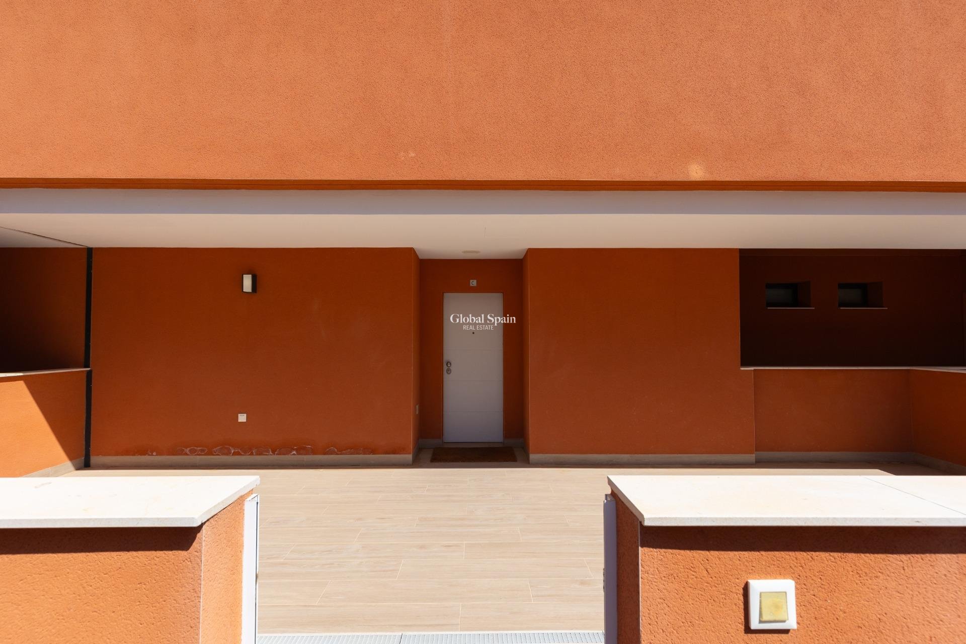 Revente - APPARTEMENT -
ORIHUELA COSTA - Las Filipinas