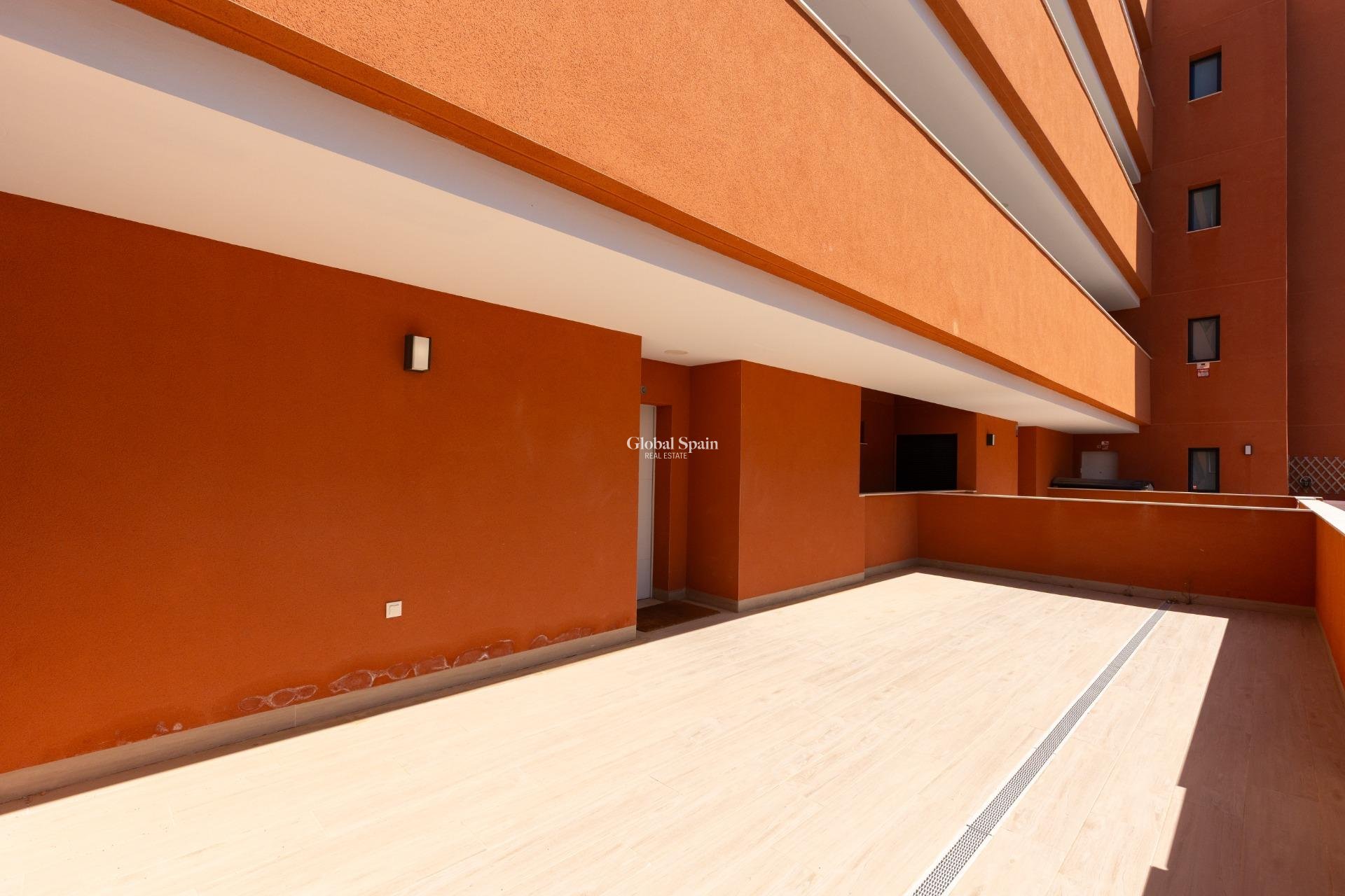 Revente - APPARTEMENT -
ORIHUELA COSTA - Las Filipinas