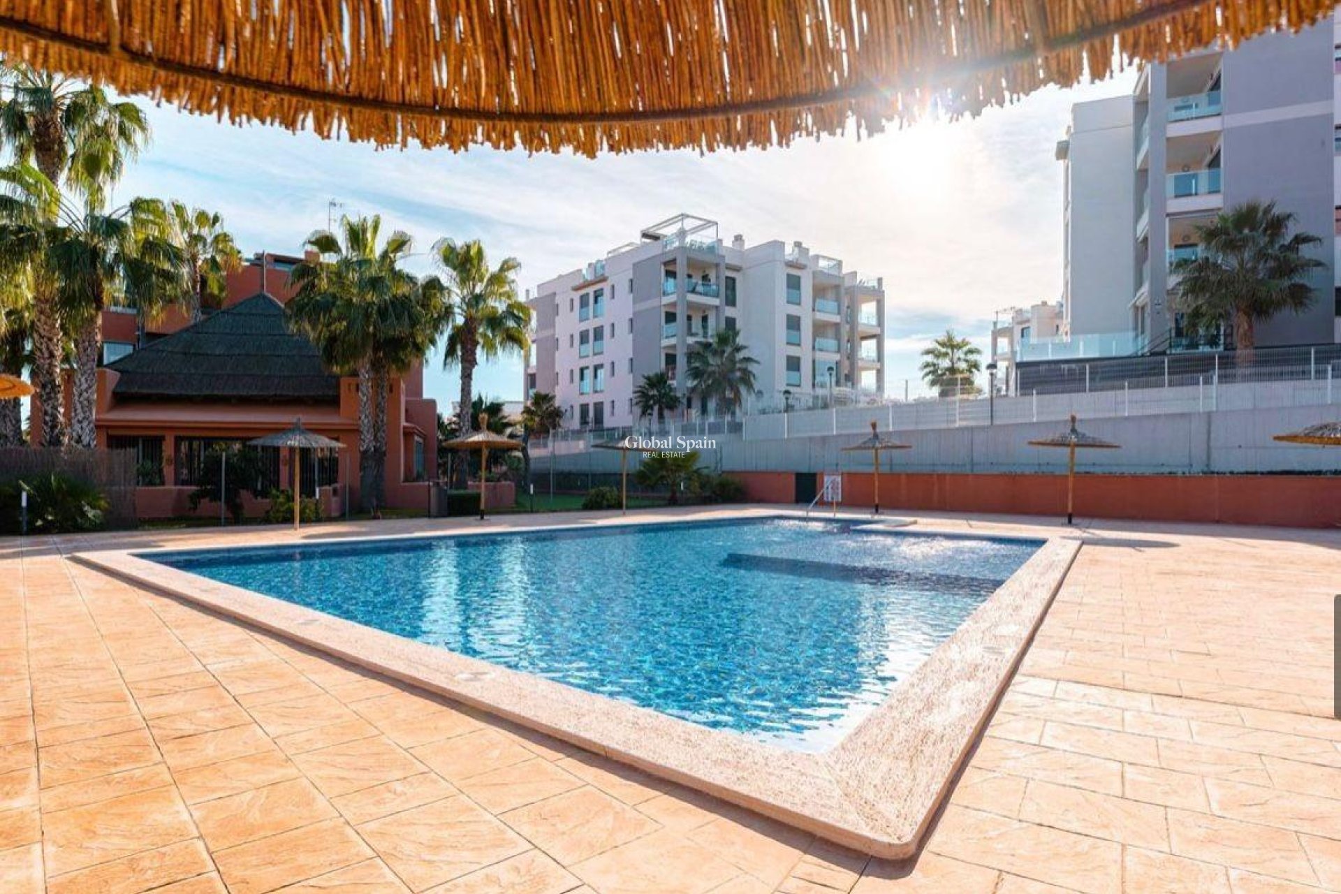 Revente - APPARTEMENT -
ORIHUELA COSTA - Las Filipinas
