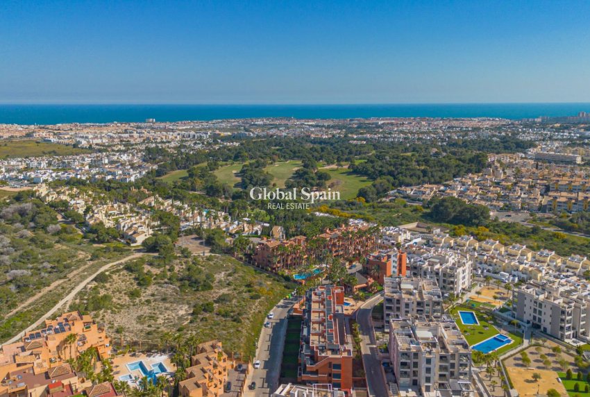 Revente - APPARTEMENT -
ORIHUELA COSTA - Las Filipinas